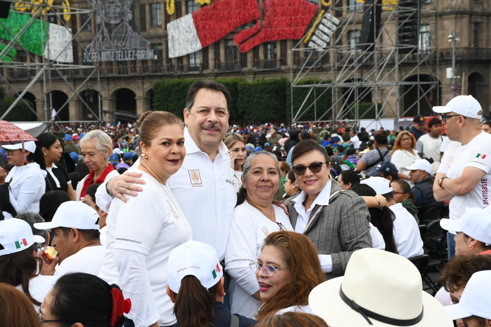 Asamblea informativa de la presidenta Claudia Sheinbaum Pardo en el Zócalo de la Ciudad de México 